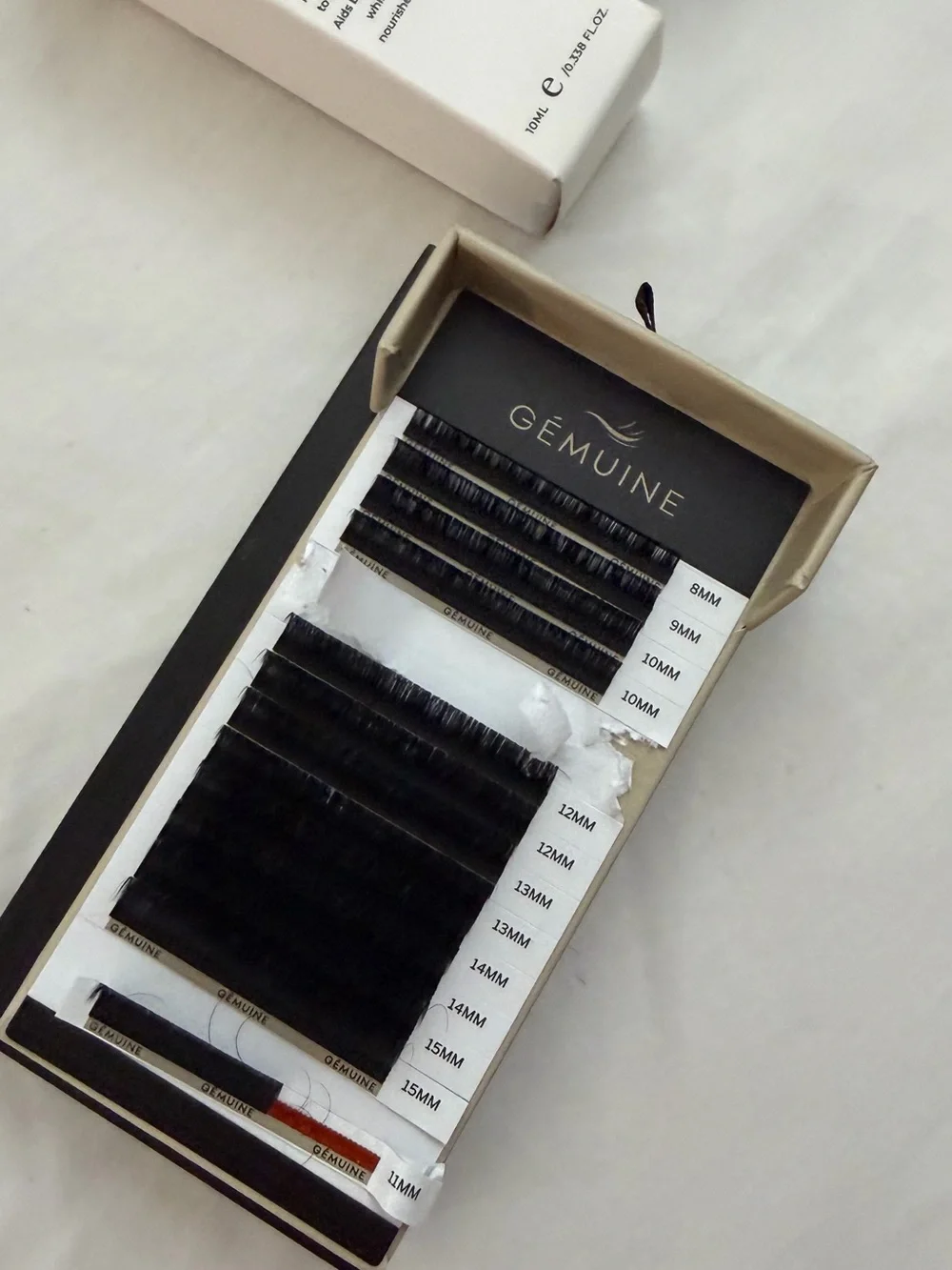 N/A cream eyelash